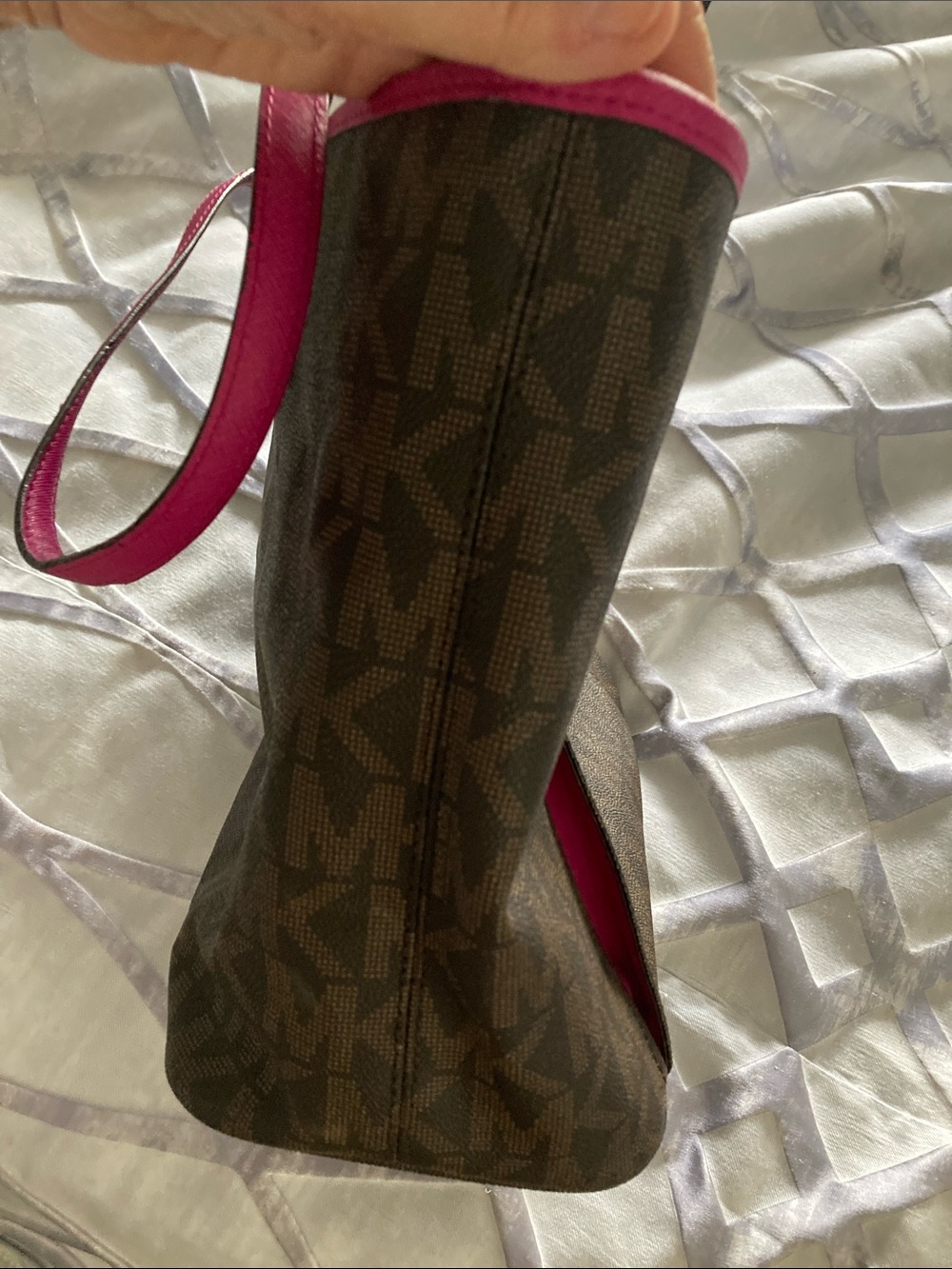 Michael Kors Tote, brown with pink trim - Picture 11 of 12